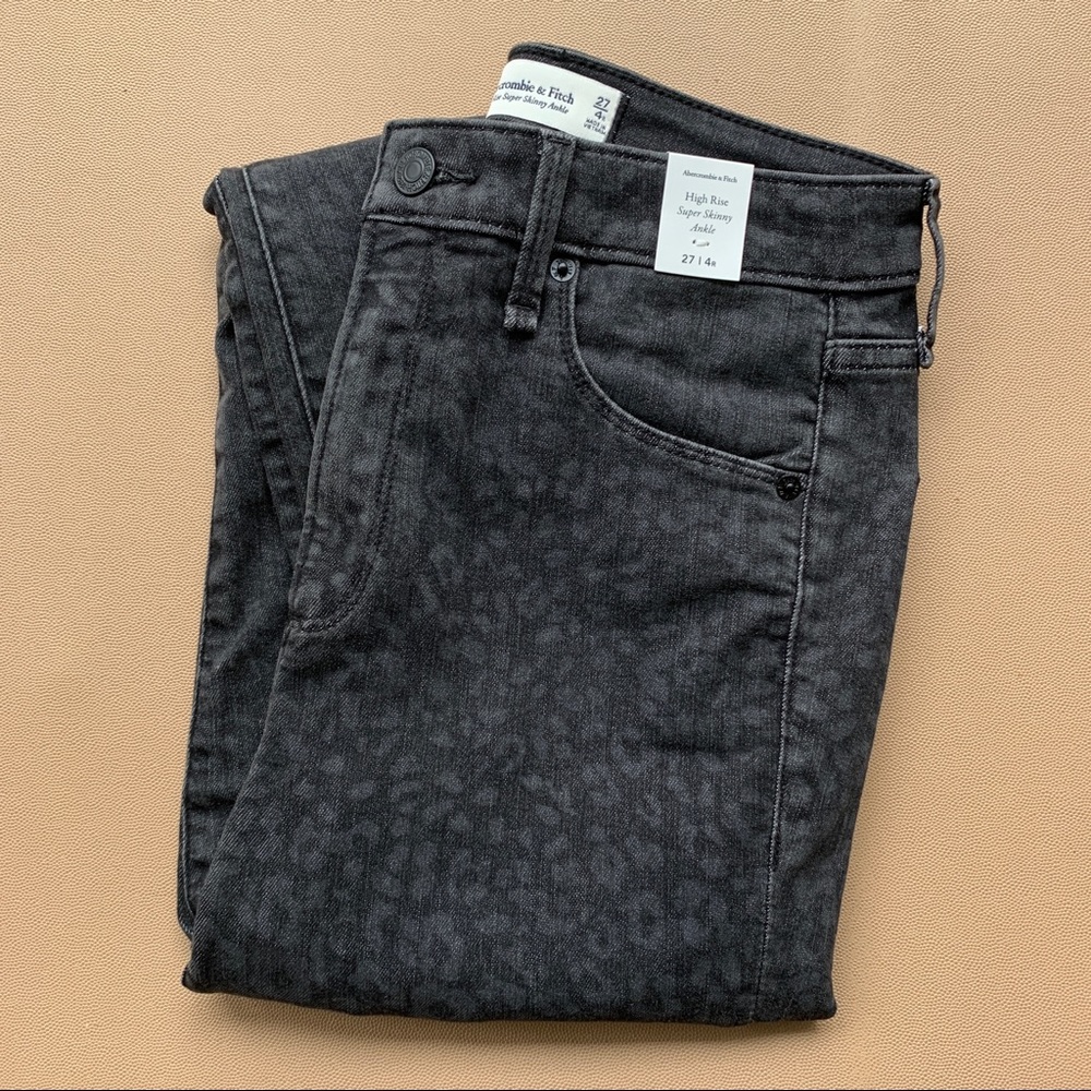 Abercrombie & Fitch High Rise Skinny Leopard Jeans